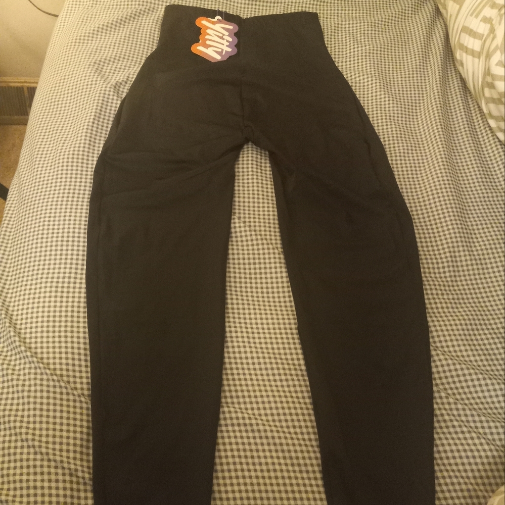 Small black yitty leggings